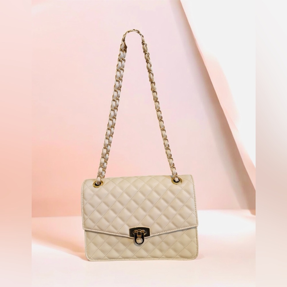 Elegant Cream Quilted Shoulder Bag